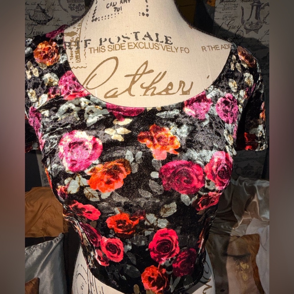 Floral Velvet Top - Black and Pink